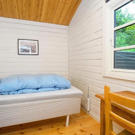 6 Person In Graested-by Traum Graested