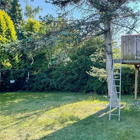 6 Person In Graested-by Traum * Graested