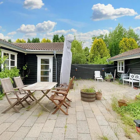 6 Person In Graested-by Traum Græsted